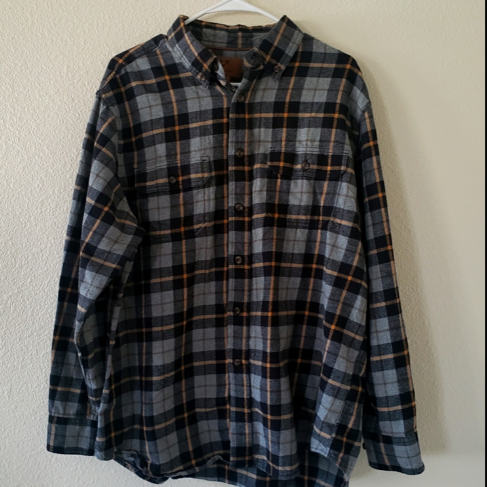 Men's plaid button down 100% cotton